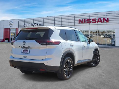New 2026 Nissan Rogue Dark Armor FWD image 5