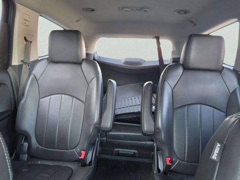 Used 2016 Chevrolet Traverse LTZ AWD/4WD image 9