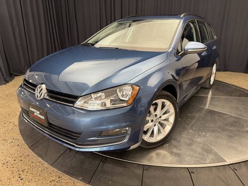 Used 2017 Volkswagen Golf SEL FWD image 3