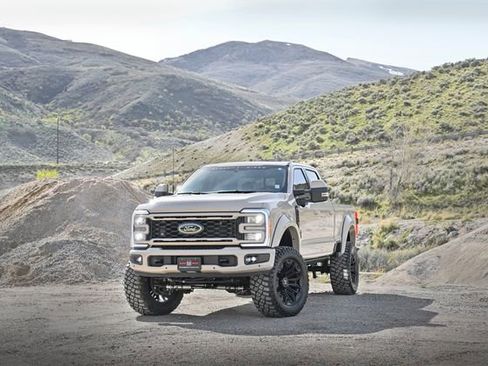New 2026 Ford F250 Lariat w/ Black Appearance Package AWD/4WD image 2