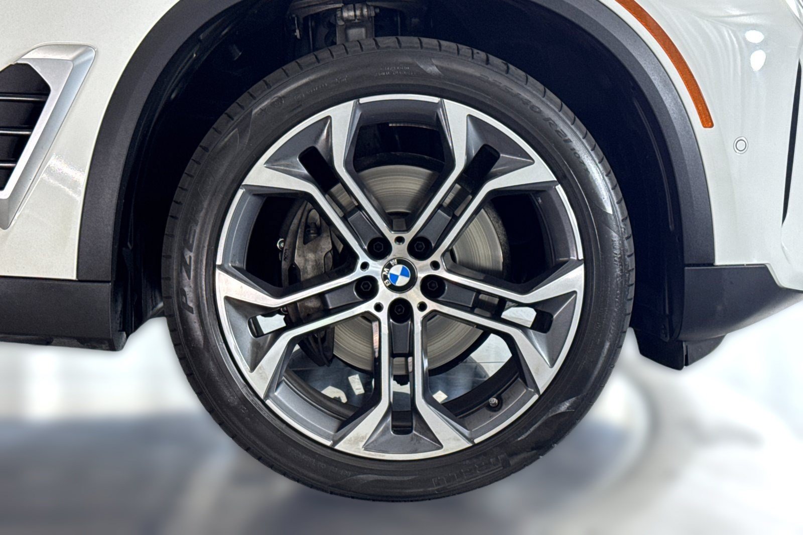 Used 2024 BMW X5 sDrive40i RWD image 13