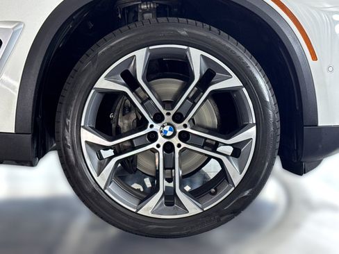 Used 2024 BMW X5 sDrive40i RWD image 13