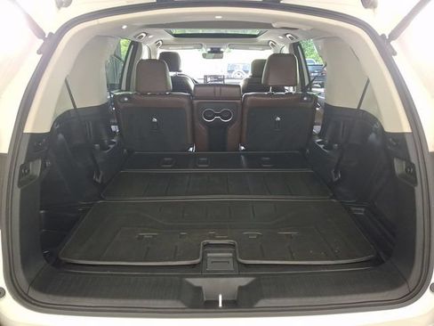 Used 2025 Honda Pilot Elite image 35
