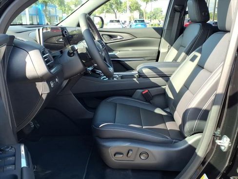 New 2026 Chevrolet Traverse LT w/ Driver Confidence Package FWD image 16