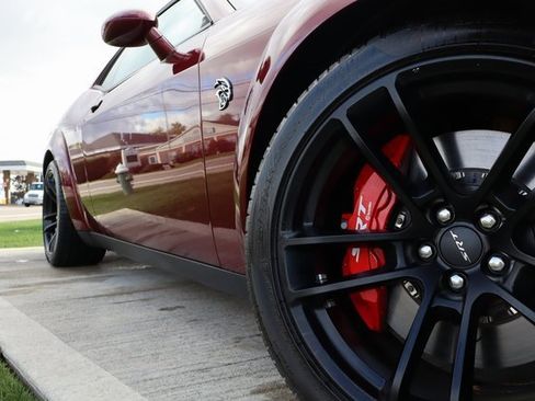 Used 2023 Dodge Challenger SRT Hellcat Widebody image 2