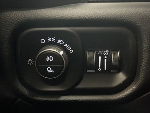 Used 2019 RAM 2500 Big Horn AWD/4WD image 30