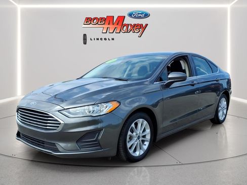 Used 2020 Ford Fusion SE FWD image 1