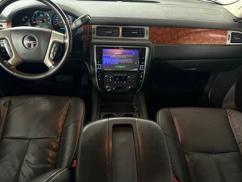 Used 2011 GMC Yukon SLE image 30