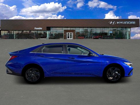 New 2026 Hyundai Elantra SEL Sport Premium FWD image 9