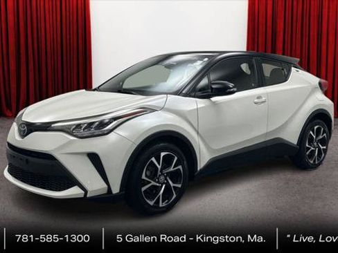 Used 2020 Toyota C-HR XLE FWD image 1