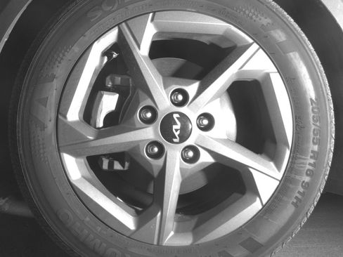 Used 2025 Kia K4 LXS image 12