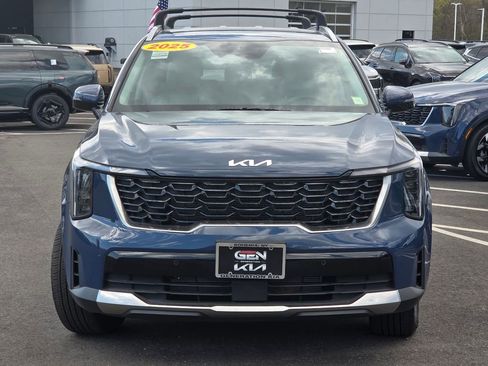 Used 2025 Kia Sorento S AWD/4WD image 2