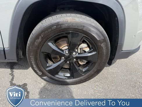 Used 2023 Jeep Cherokee Altitude Lux AWD/4WD image 15