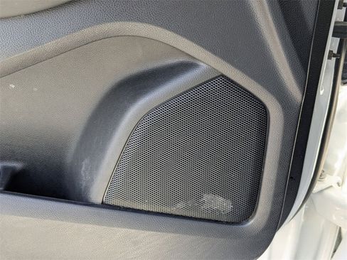 Used 2024 Ford Edge SEL image 15