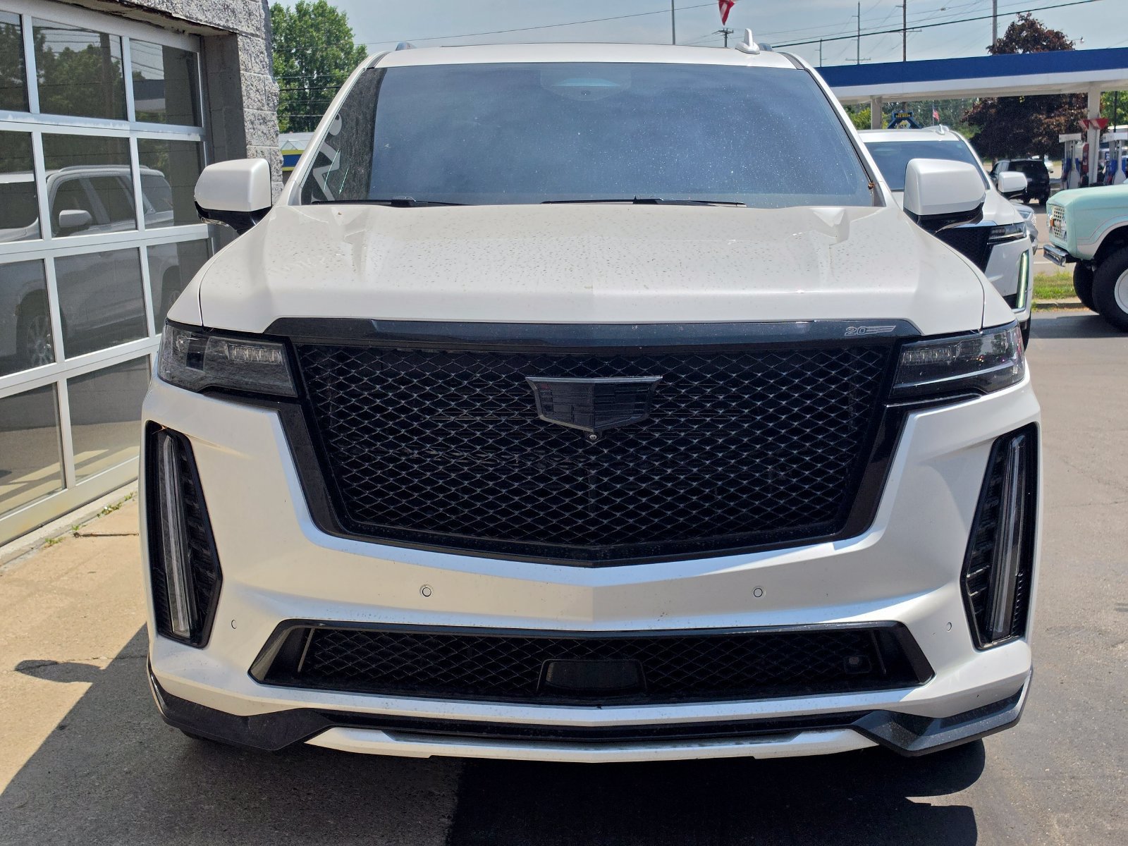Used 2024 Cadillac Escalade V w/ LPO, ONYX Package AWD/4WD image 2
