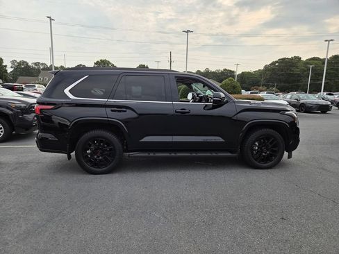 Used 2024 Toyota Sequoia SR5 w/ SR5 Premium Package AWD/4WD image 16