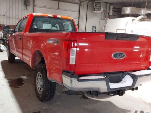 Used 2018 Ford F250 XL w/ Power Equipment Group image 3