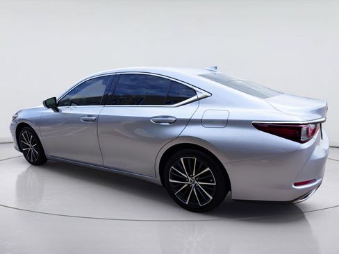 Used 2022 Lexus ES 350 w/ Premium Package FWD image 4