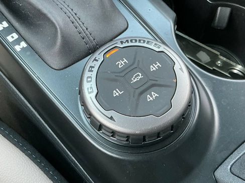 Used 2024 Ford Bronco Wildtrak AWD/4WD image 45