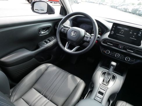 Certified 2027 Honda HR-V EX-L image 9