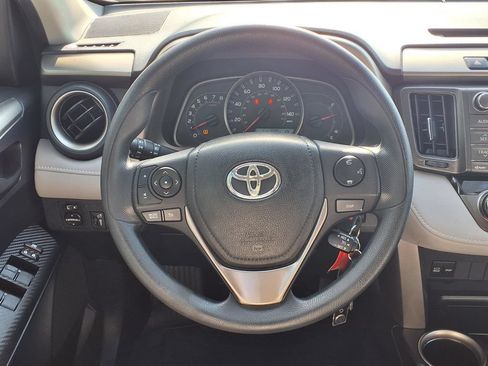Used 2013 Toyota RAV4 XLE FWD image 13