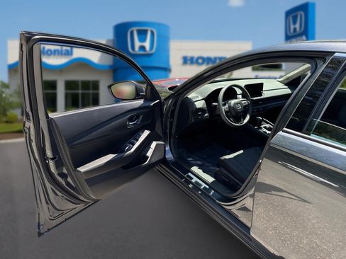 Used 2024 Honda Accord EX image 12