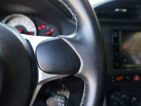 Used 2020 Toyota 86 RWD image 19
