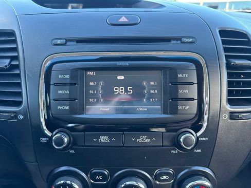 Used 2017 Kia Forte LX w/ LX Popular Package FWD image 30