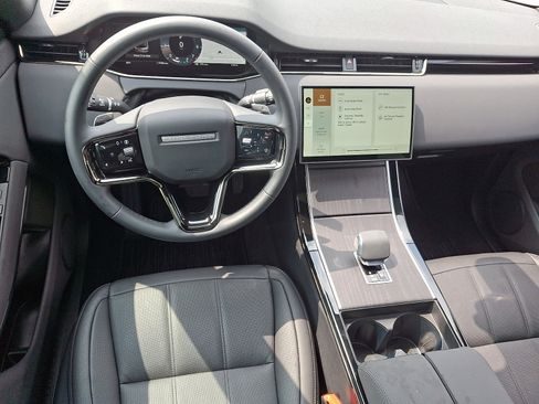 Used 2026 Land Rover Range Rover Evoque S AWD/4WD image 11