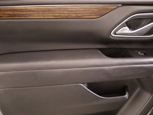 Used 2024 Chevrolet Suburban High Country w/ Advanced Technology Package image 18