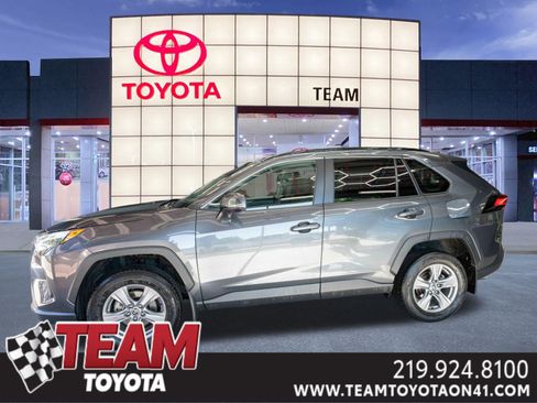 Used 2024 Toyota RAV4 XLE w/ Convenience Package FWD image 1