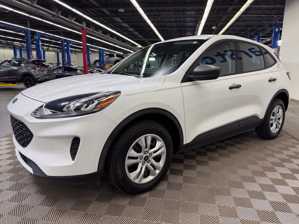 Used 2020 Ford Escape S AWD/4WD image 3