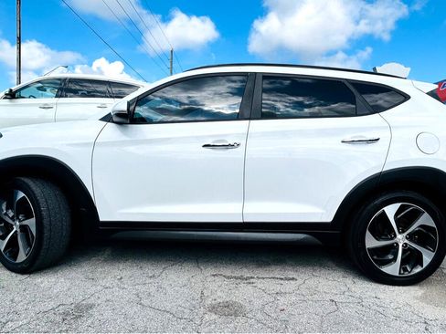 Used 2016 Hyundai Tucson Limited w/ Option Group 03 image 2