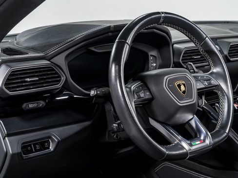 Used 2021 Lamborghini Urus image 14