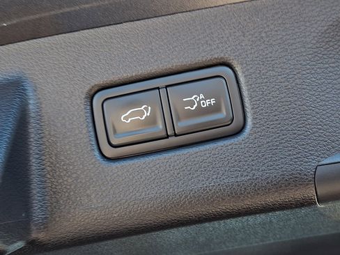 Used 2024 Kia Telluride EX w/ EX Captain's Chair Package image 32