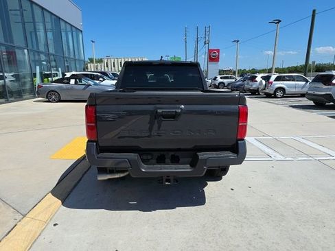 Used 2025 Toyota Tacoma SR5 image 5