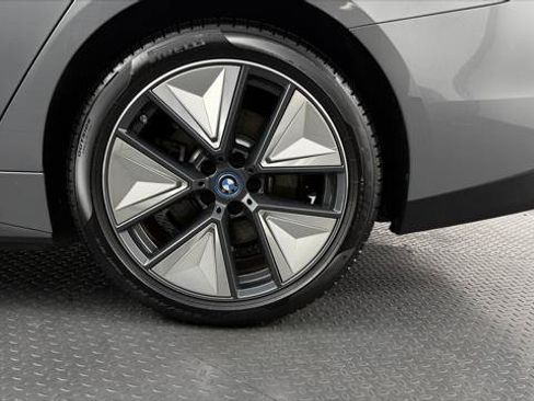 Used 2023 BMW i4 eDrive35 RWD image 34