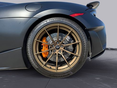 Used 2020 McLaren 600LT Spider RWD image 25