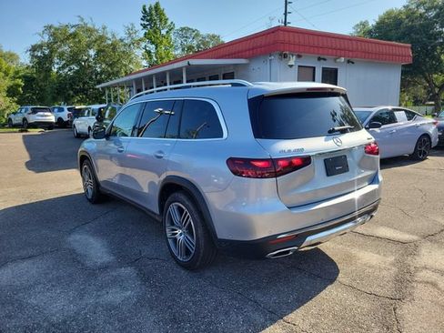 Used 2025 Mercedes-Benz GLS 450 4MATIC image 3