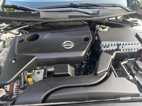 Used 2015 Nissan Altima 2.5 SV w/ Convenience Package FWD image 23
