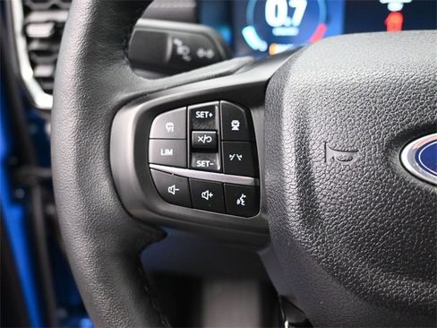 Used 2025 Ford Ranger Lariat w/ Chrome Accent Package image 32