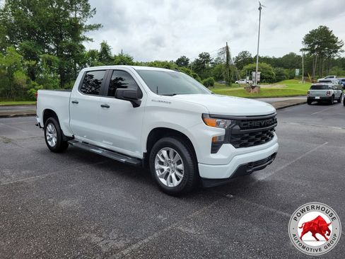 Used 2024 Chevrolet Silverado 1500 Custom RWD image 9