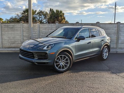 Certified 2019 Porsche Cayenne image 1