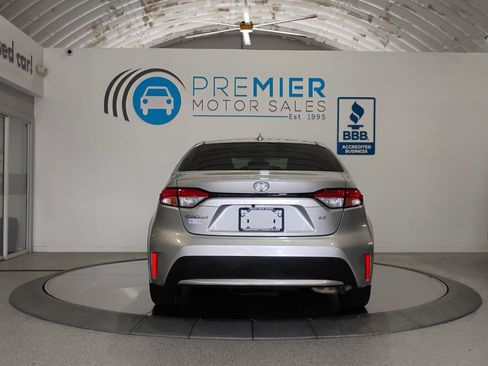 Used 2020 Toyota Corolla LE FWD image 6
