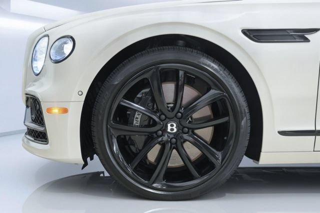 Used 2024 Bentley Flying Spur V8 AWD/4WD image 14
