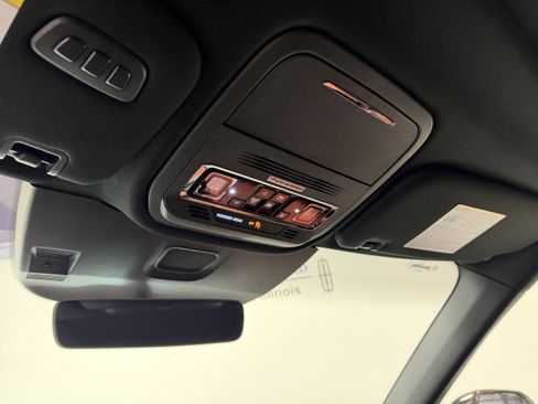 Used 2025 Lincoln Aviator Reserve w/ Illumination Package image 6