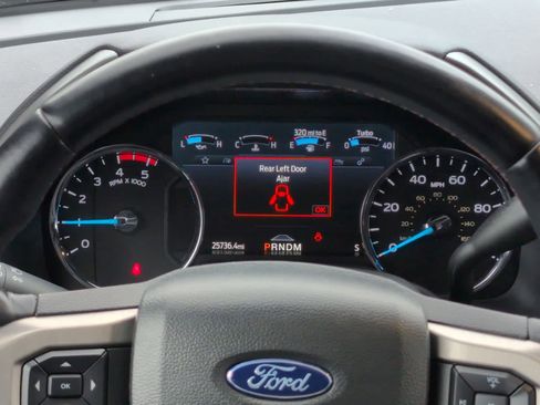 Used 2022 Ford F250 Platinum w/ Tremor Off-Road Package image 15