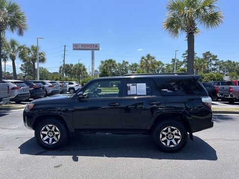 Used 2022 Toyota 4Runner TRD Off-Road Premium w/ Moonroof Package AWD/4WD image 7
