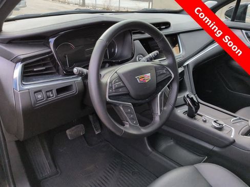 Used 2023 Cadillac XT5 Premium Luxury image 2