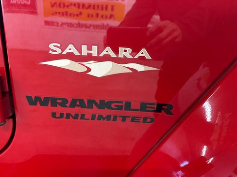 Used 2013 Jeep Wrangler Unlimited Sahara w/ Connectivity Group image 75